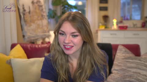 Snapshot of leahsunshine chatting on 12.17.24 OnlyFans leahsunshine1 online show from 12.17.24