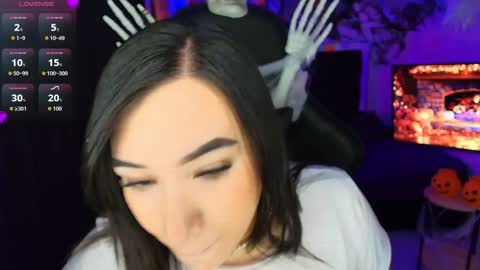 leah online show from 10.29.25