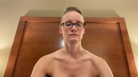 Snapshot of leahwilde chatting on 01.14.25 Lee online show from 01.14.25