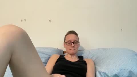 Snapshot of leahwilde chatting on 02.03.25 Lee online show from 02.03.25