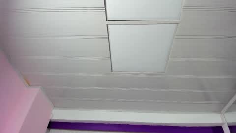 leamoreau__ online show from 10.12.25