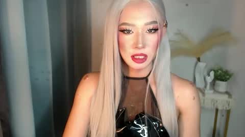 Miss Candy online show from 06.06.26