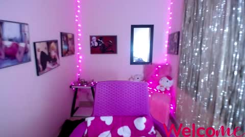 Snapshot of leandra_sex chatting on 02.20.25 Leandra online show from 02.20.25