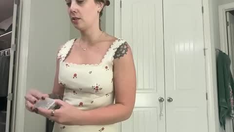 Snapshot of leanneluxecouple chatting on 10.18.25 leanneluxecouple online show from 10.18.25