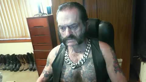 leathergreaser online show from 12.08.24