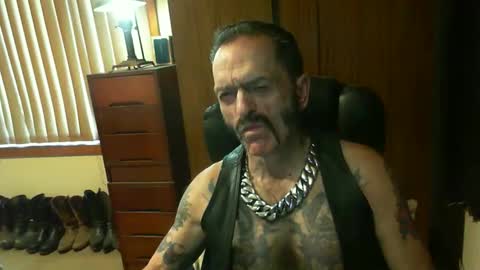 leathergreaser online show from 12.12.24