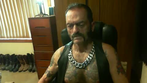 leathergreaser online show from 01.01.25