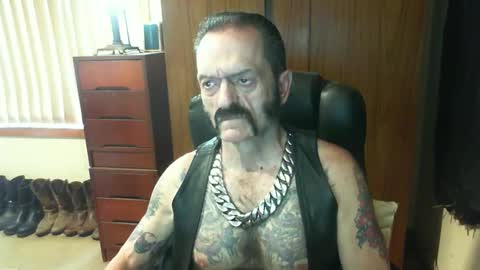 leathergreaser online show from 01.02.25