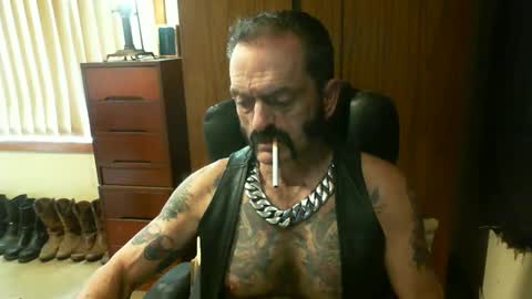 leathergreaser online show from 01.03.25