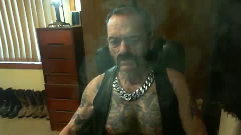 leathergreaser online show from 01.03.25