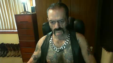 leathergreaser online show from 01.04.25