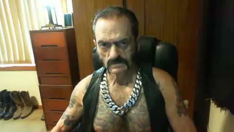 leathergreaser online show from 01.08.25