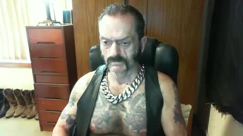leathergreaser online show from 01.10.25