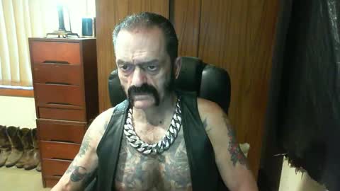 leathergreaser online show from 01.12.25