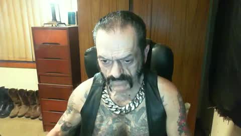 leathergreaser online show from 01.22.25