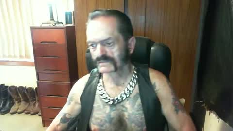leathergreaser online show from 01.26.25