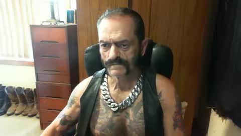 leathergreaser online show from 01.30.25