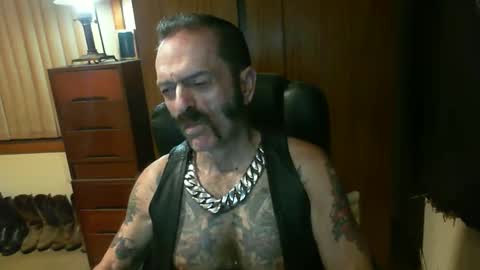 leathergreaser online show from 02.10.25