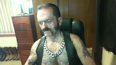 leathergreaser online show from 02.10.25