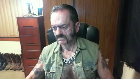 leathergreaser online show from 02.21.25
