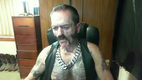 leathergreaser online show from 03.01.25