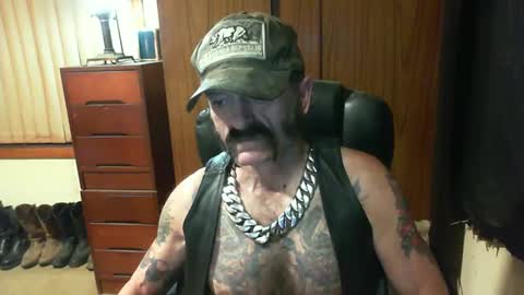 leathergreaser online show from 03.10.25