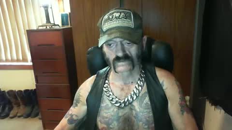 leathergreaser online show from 03.10.25