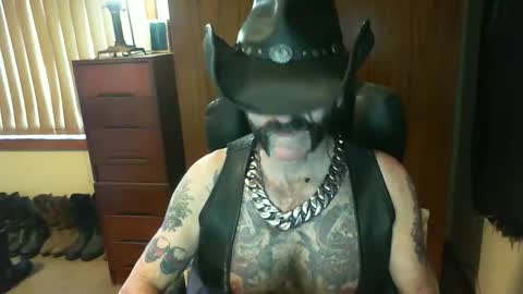 Snapshot of leathergreaser chatting on 10.30.25 leathergreaser online show from 10.30.25