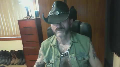Snapshot of leathergreaser chatting on 02.17.26 leathergreaser online show from 02.17.26