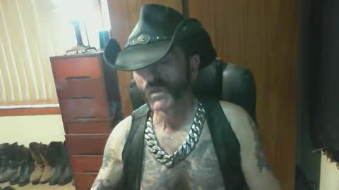 Snapshot of leathergreaser chatting on 02.26.26 leathergreaser online show from 02.26.26