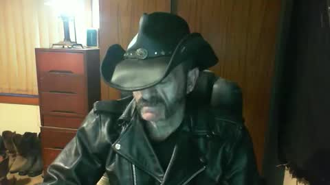 leathergreaser online show from 04.15.26