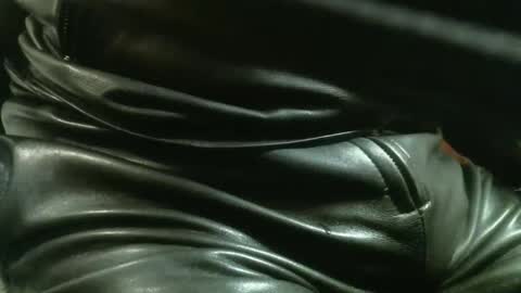 Snapshot of leathermotocross001 chatting on 11.21.25 Leathermotocross online show from 11.21.25