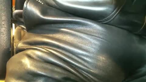 Snapshot of leathermotocross001 chatting on 02.10.26 Leathermotocross online show from 02.10.26