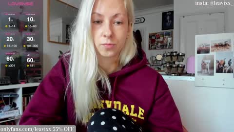 LeaVixx online show from 12.11.24