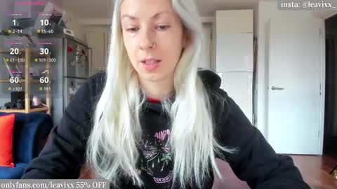 LeaVixx online show from 10.23.25