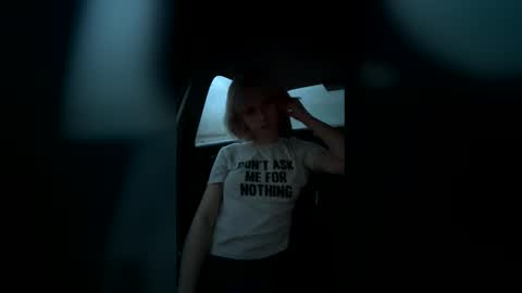 Snapshot of lee_sky chatting on 06.10.26 I am Melisa. Im new here. This is my first day online show from 06.10.26