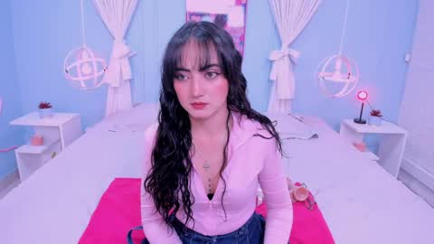 Leah Carter  online show from 05.23.26