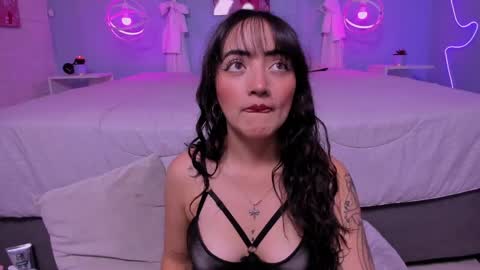 Leah Carter  online show from 06.04.26