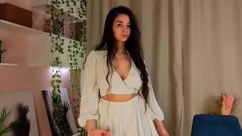 Snapshot of leeannepizzini chatting on 02.01.26 Jasmine online show from 02.01.26