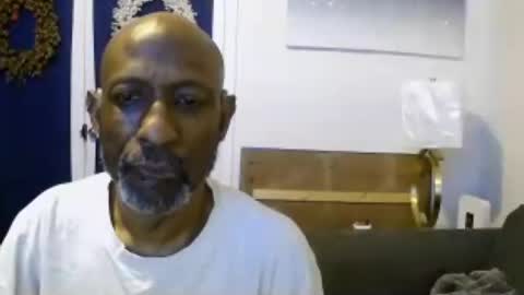 Snapshot of leeguy_hugedick chatting on 07.14.26 Ebony DeafGuy online show from 07.14.26