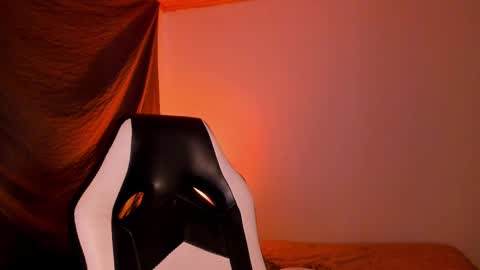 leejhonsonnn online show from 12.30.24