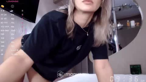 Snapshot of leelooxxx chatting on 10.26.25 Mens Sweetheart online show from 10.26.25