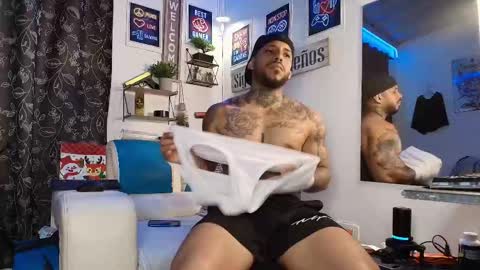 Snapshot of leenar_key chatting on 10.03.25 leenar_key online show from 10.03.25