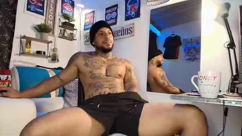 Snapshot of leenar_key chatting on 10.16.25 leenar_key online show from 10.16.25