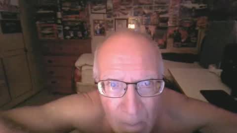 Snapshot of leezamm1132 chatting on 05.13.26 leezamm1132 online show from 05.13.26