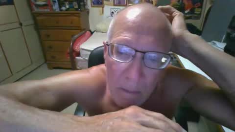 Snapshot of leezamm1132 chatting on 05.25.26 leezamm1132 online show from 05.25.26