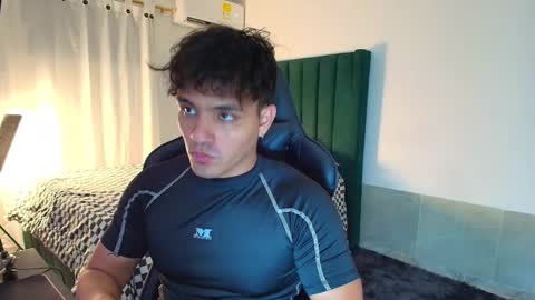  Lei  online show from 12.14.25