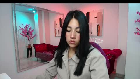 Leia.  online show from 02.10.25