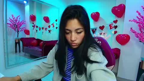 Leia.  online show from 02.14.25