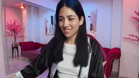Leia.  online show from 03.05.25